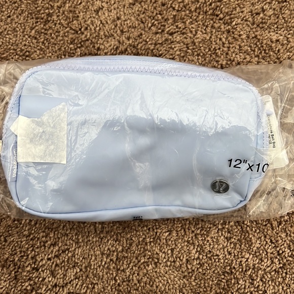 BRAND NEW LULULEMON BELT BAG - Picture 7 of 11